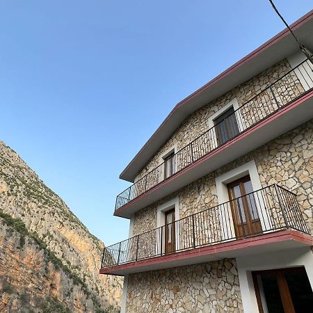Bed and Breakfast L'Oasi Del Raganello Civita Exterior foto